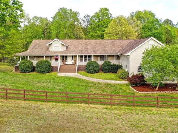 10382 Old Towne Ln, New Kent, VA 23124