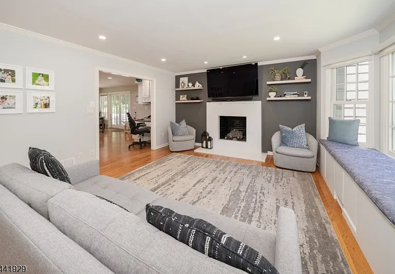 69 Penwood Dr — Photo 16