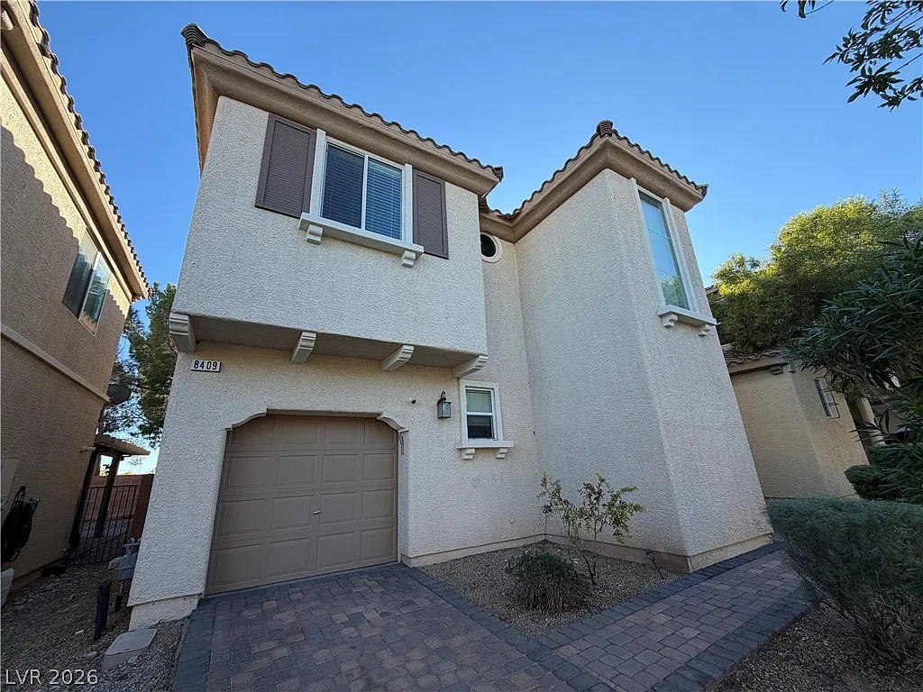 3 bed, 2.5 bath, 1568 sqft, $1,850 — Photo 3