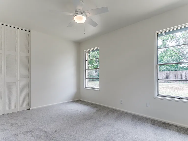 451 Kate Schenck Ave — Photo 14
