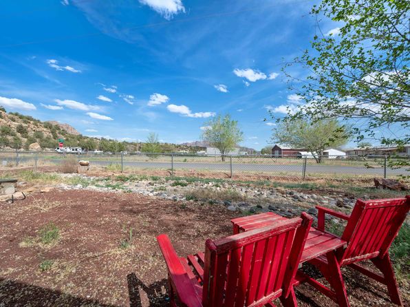 1549 N Apple Valley Way, Apple Valley, UT 84737