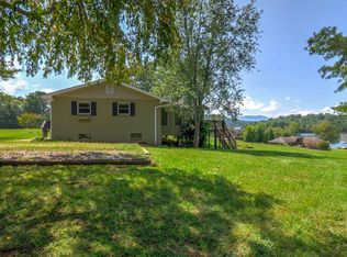 176 Ashe Point Dr, Hayesville, NC 28904