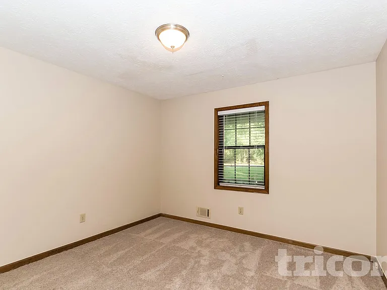 110 Belair Trl — Photo 12