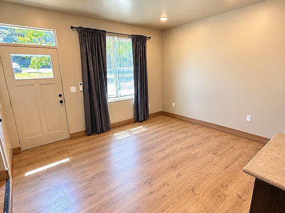 4th image of 403 E 20th St #B