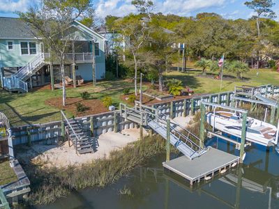 107 SW 25th Street, Oak Island, NC, 28465