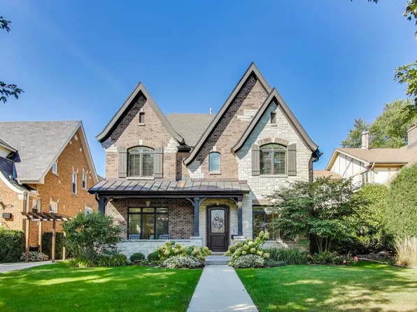 912 Peale Ave, Park Ridge, IL 60068