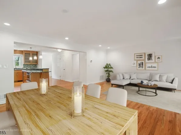 16 Wexford Dr, Mendham Boro, NJ 07945