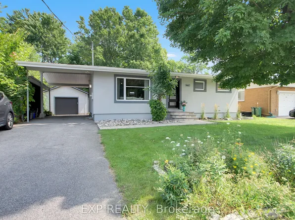 1447 Maxime St, Ottawa, ON K1B 4E7