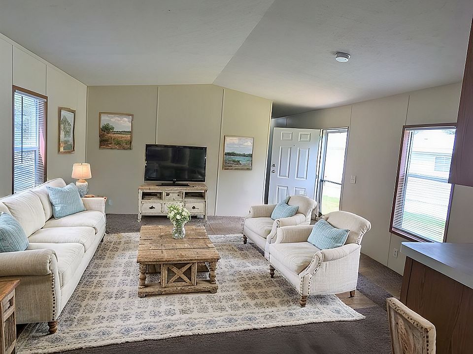 1st image of 4527 Pendragon Dr