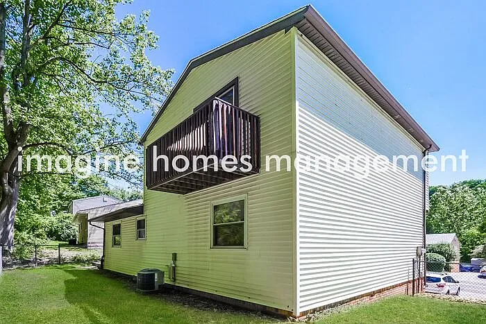 1331 Cavitt Rd — Photo 4