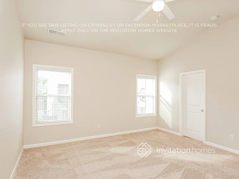 5353 Catrina Way — Photo 8