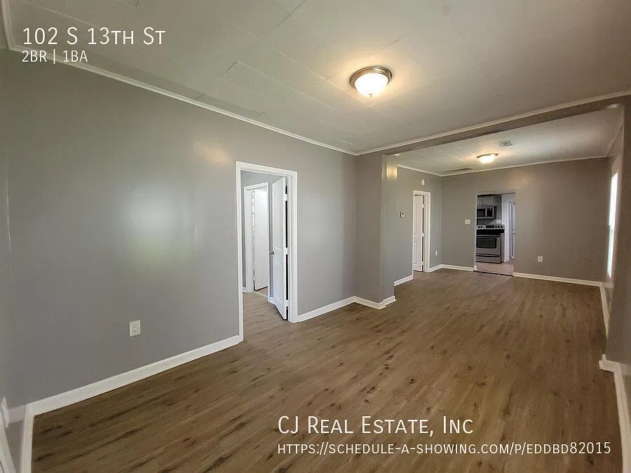 2 bed, 520 sqft, $1,025 — Photo 2