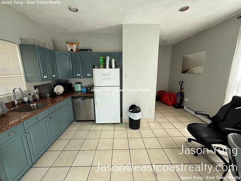 21 Highgate St #1 — Photo 10