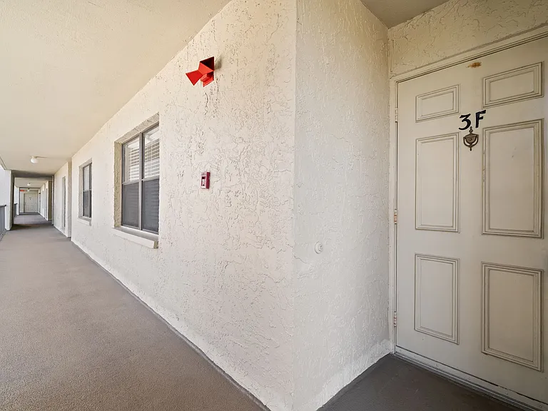 2700 Cove Cay Dr #3F — Photo 5