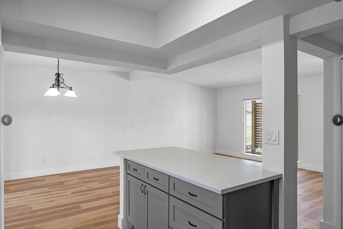 3 bed, 1255 sqft, $2,100 — Photo 3