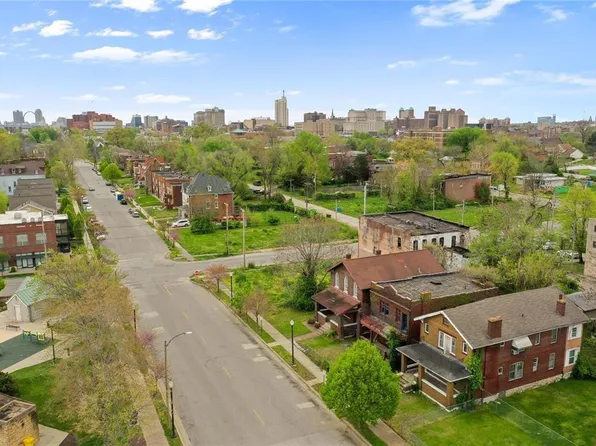 4112 W Belle Pl, Saint Louis, MO 63108