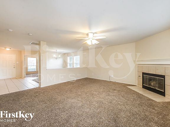 3rd image of 414 Hackberry Dr