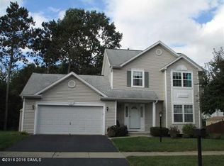 3 Callagan Dr, Saratoga Springs, NY 12866