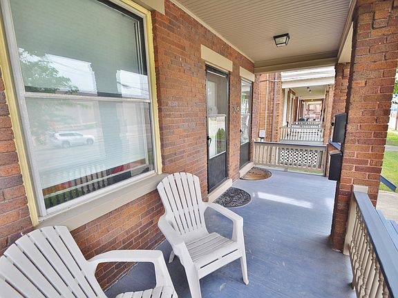 3rd image of 2915 Robertson Ave