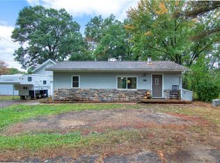 498 N Beach Rd, Altoona, WI 54720