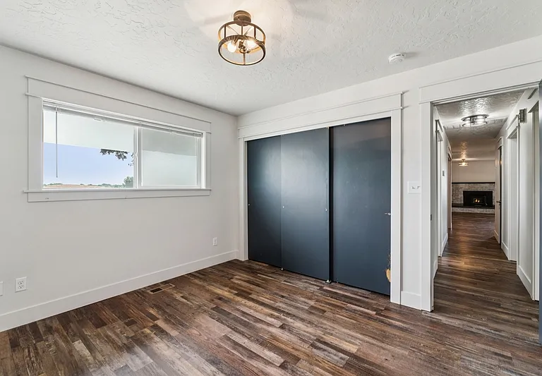 10996 Willis Rd — Photo 30