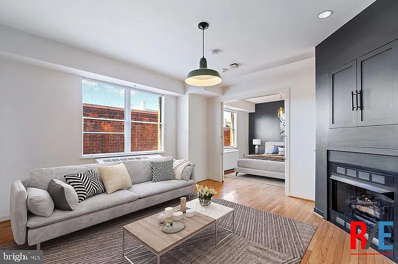 1 bed, 1.0 bath, 440 sqft, $2,430 — Photo 3