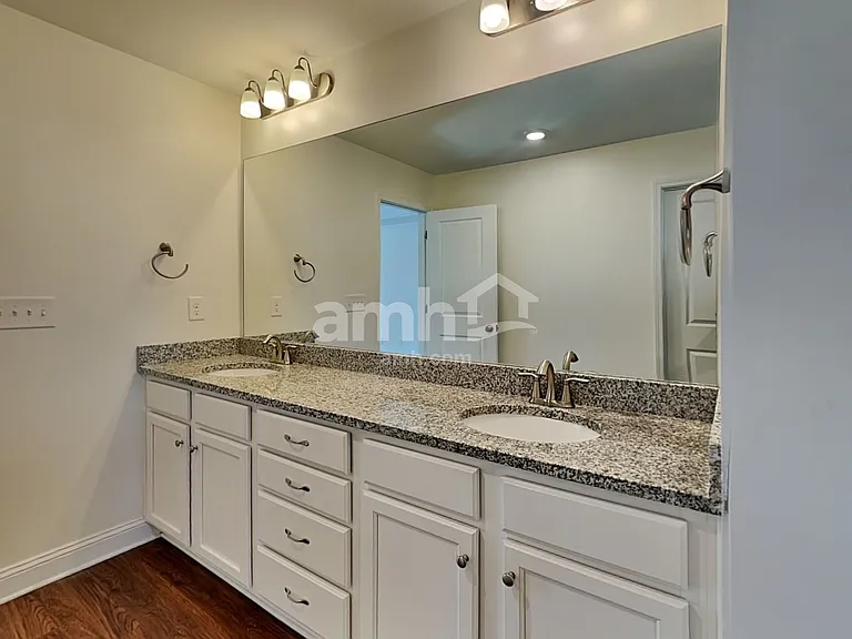 401 Levon Ct — Photo 12