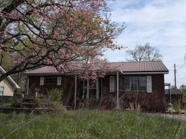 110 Vann Dr, Harriman, TN 37748