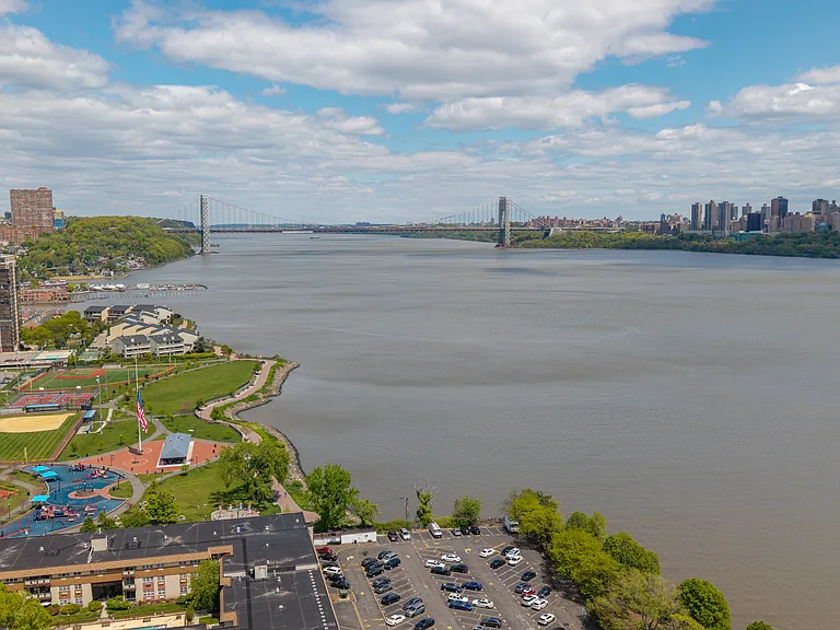 46 Hudson Ave #A — Photo 20