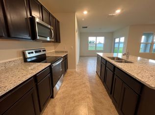 2711 Rowan St, Tavares, FL 32778