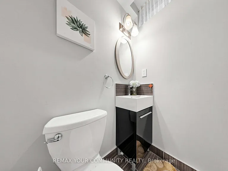 32 Soho Cres #BASEMENT — Photo 20