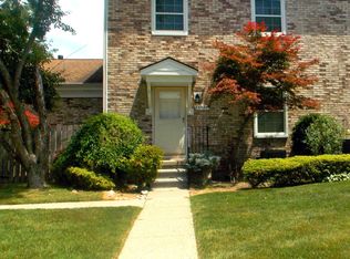 23524 N Rockledge, Novi, MI