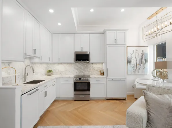 160 Central Park South image 4 of 20