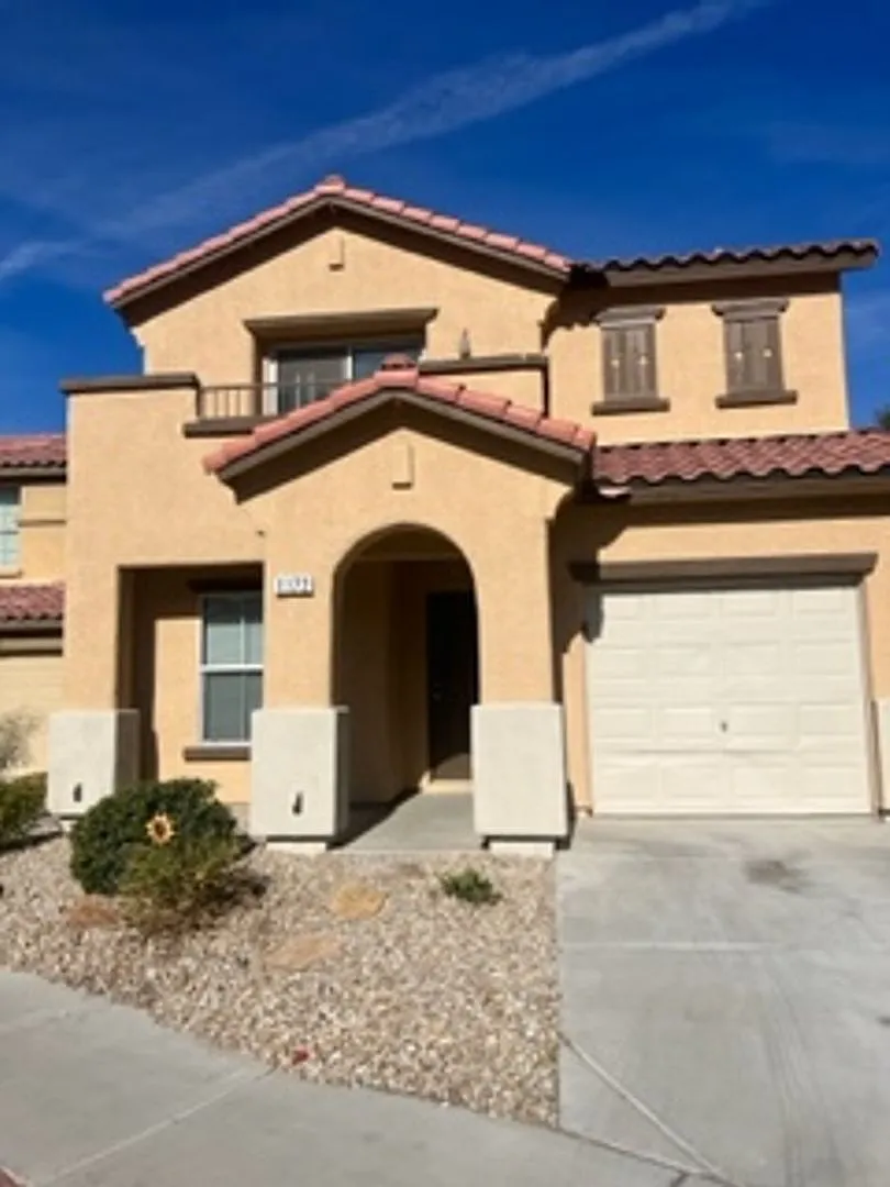 Henderson 3 Bedroom in Gated Community! — Photo 2