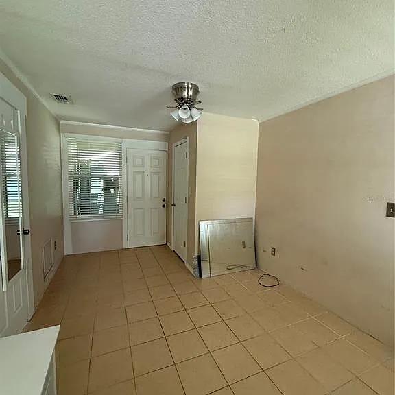11213 SE 53rd Ct — Photo 7