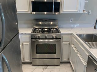 27 Lakeview Cir, Cathedral City, CA 92234