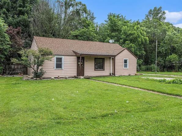 30161 Wolf Ave, Elkhart, IN 46516