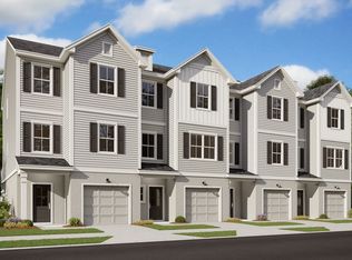 1 Hidden Pointe Dr, Savannah, GA 31419