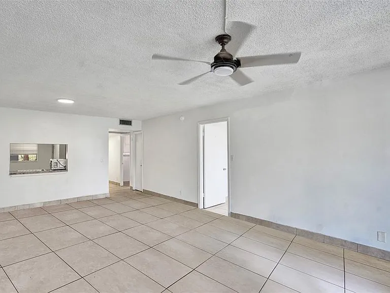 9440 Poinciana Pl #101 — Photo 16