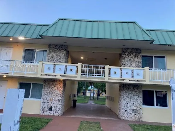 505 NW 177th St, Miami Gardens, FL