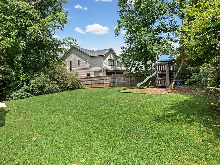5291 Manhasset Cv — Photo 39