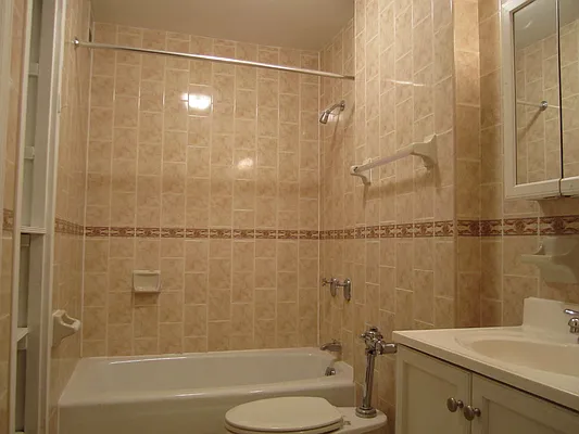 Rented by City Connections Realty | media 16