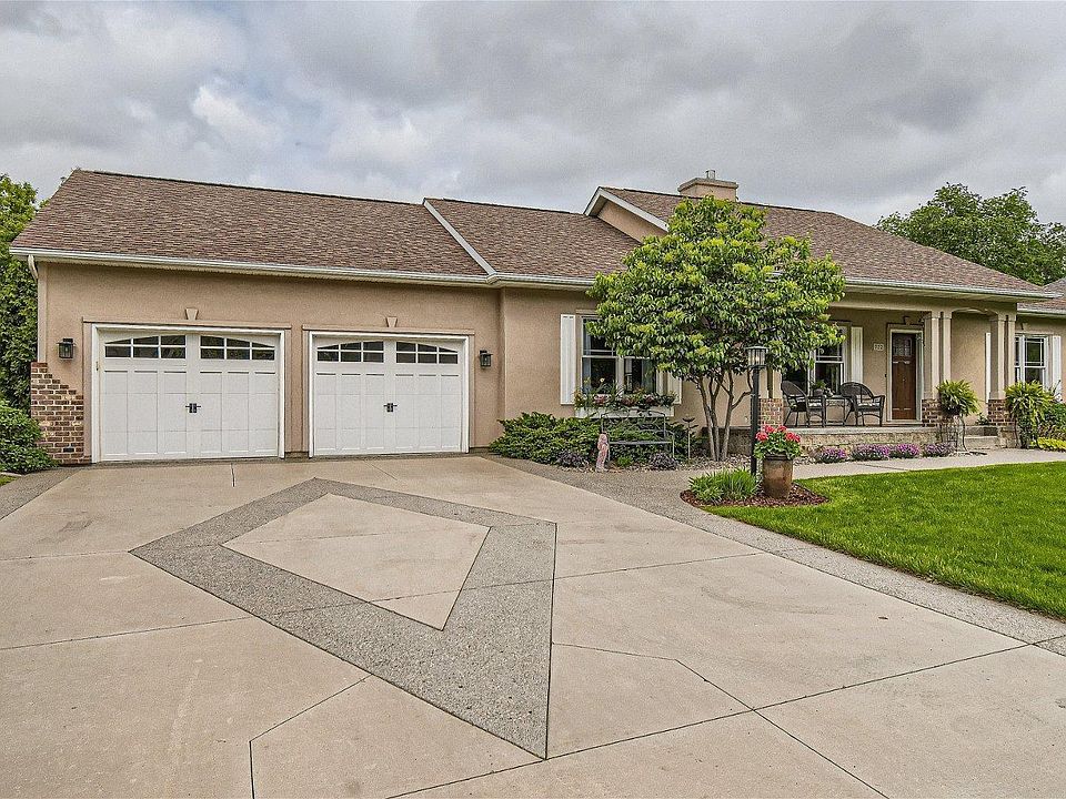 1st image of 722 Bohlken Dr