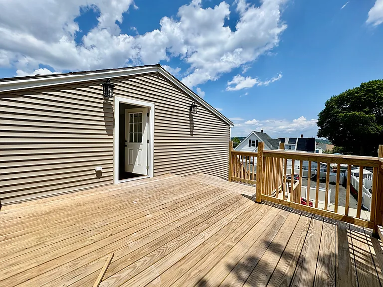 201 Belmont St #B — Photo 15