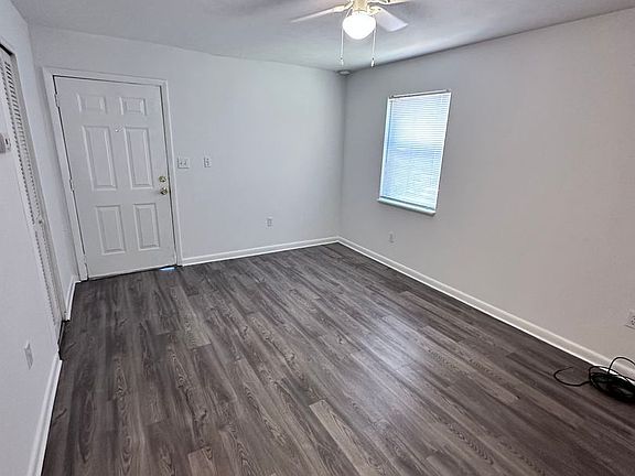 4th image of 1944 Sunset Pl #11