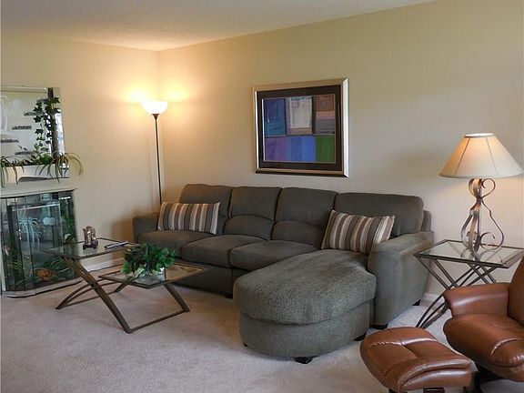 2nd image of 225 Newport O #225