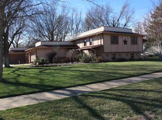 1605 N Wood Ave, Wichita, KS 67212