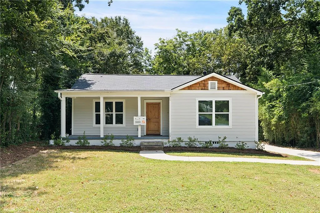 3 bed, 2.0 bath, $2,500 — Photo 1