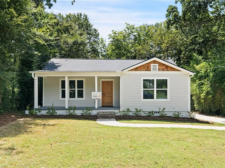 3439 Jackson Dr — Photo 1