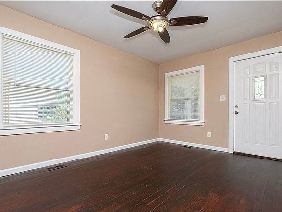 4th image of 822 Brentwood Ave